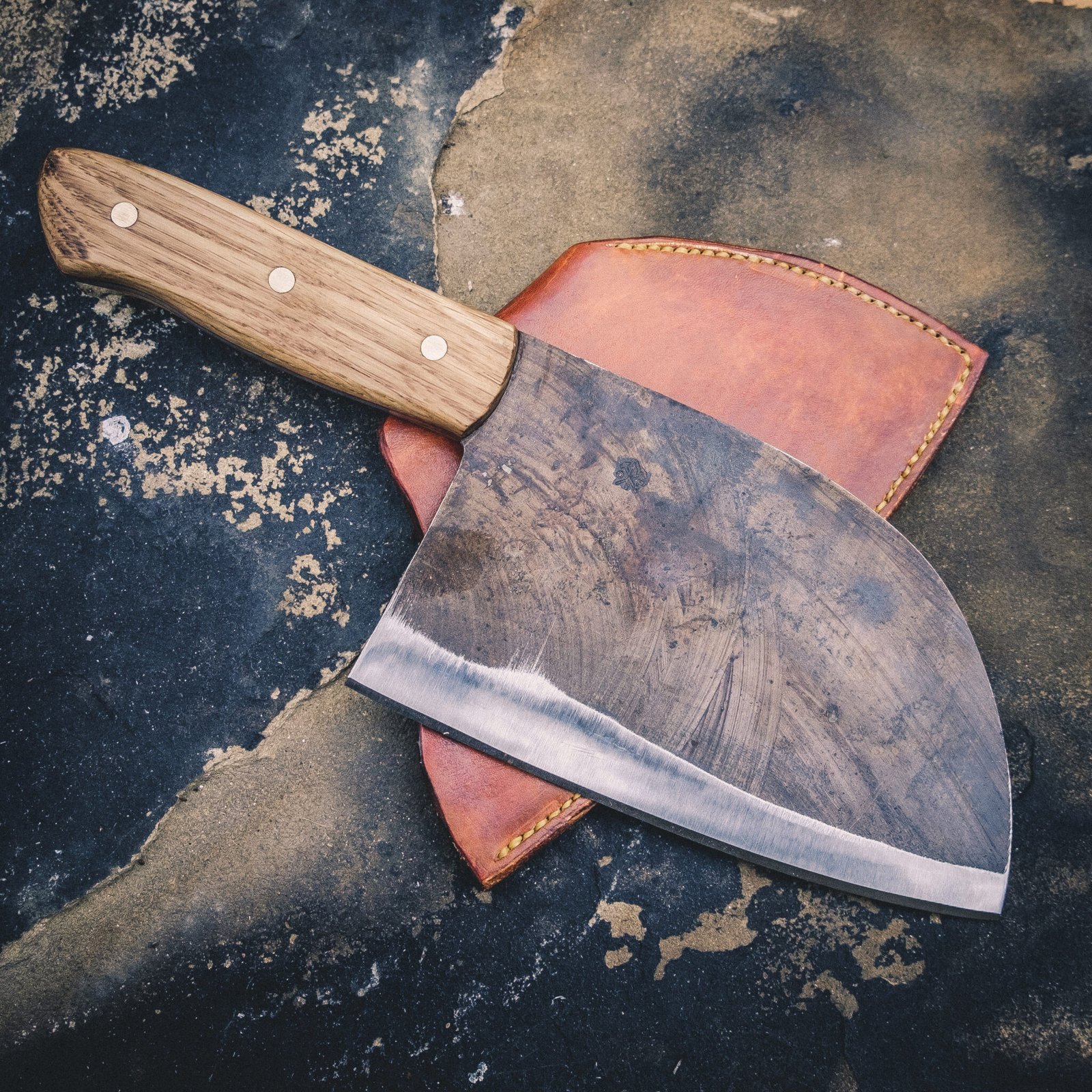 Serbian Style Chef’s Knife Gate Foot